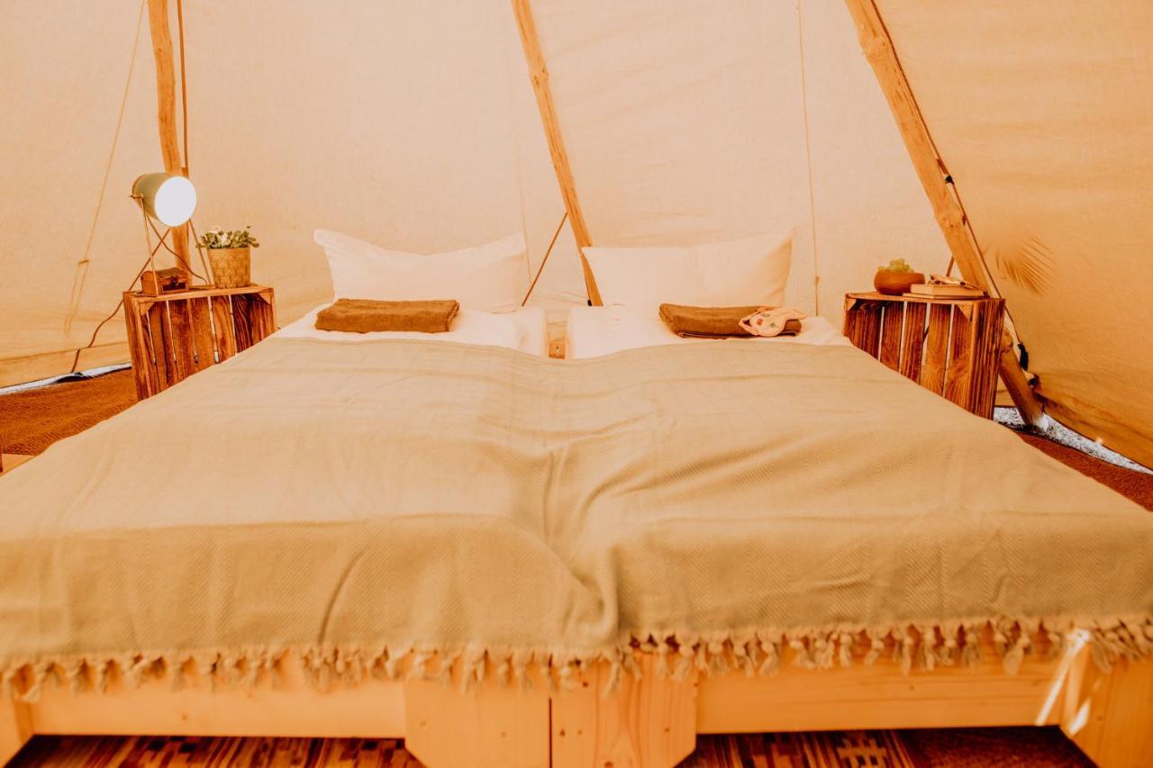 Raus Und Gut Glamping Am Graebendorfer See Drebkau Exterior photo