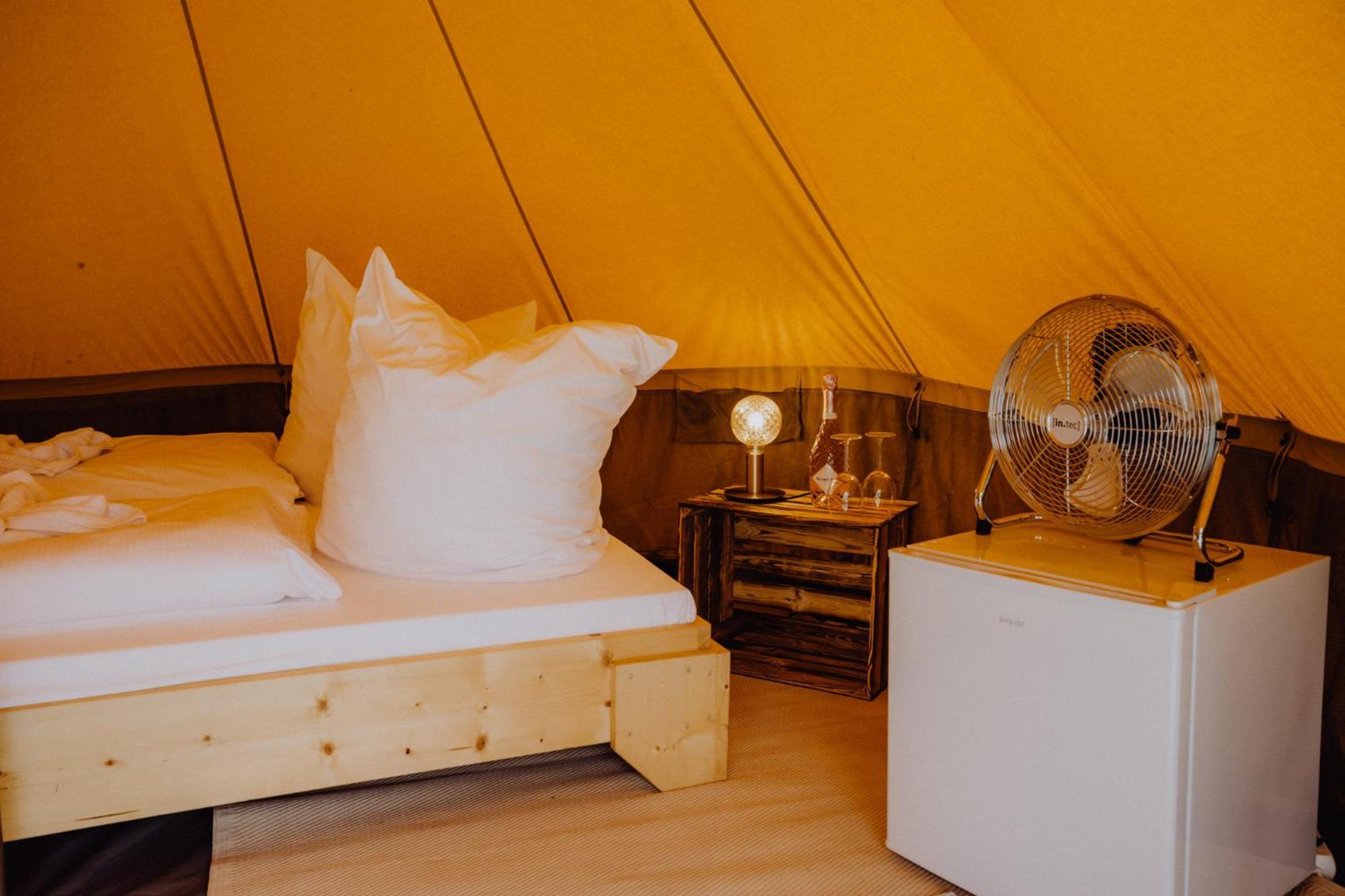 Raus Und Gut Glamping Am Graebendorfer See Drebkau Exterior photo